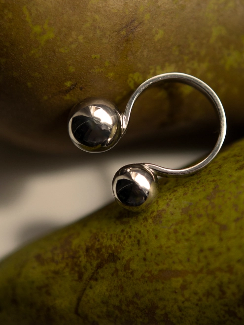 Каблучка срібна Дві Сфери 12 і 10 мм Youko