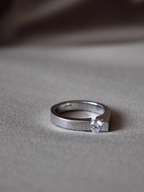 Каблучка срібна Геометрія з Оніксом Youko