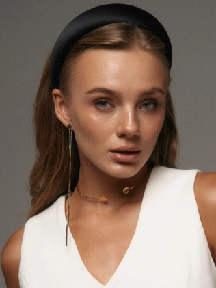 Моно сережка довга Монети з бруском в позолоті Youko 2