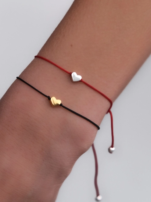 Браслет Сердце С Черной Нитью желтая позолота