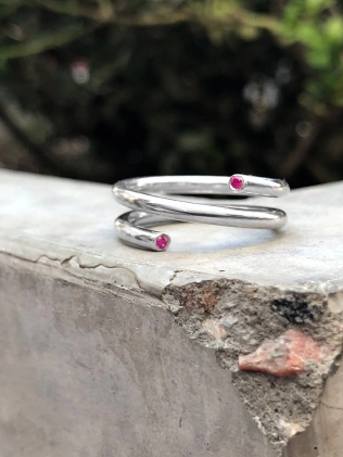 Каблучка срібна Пружина з цирконами Youko червоного кольору 2